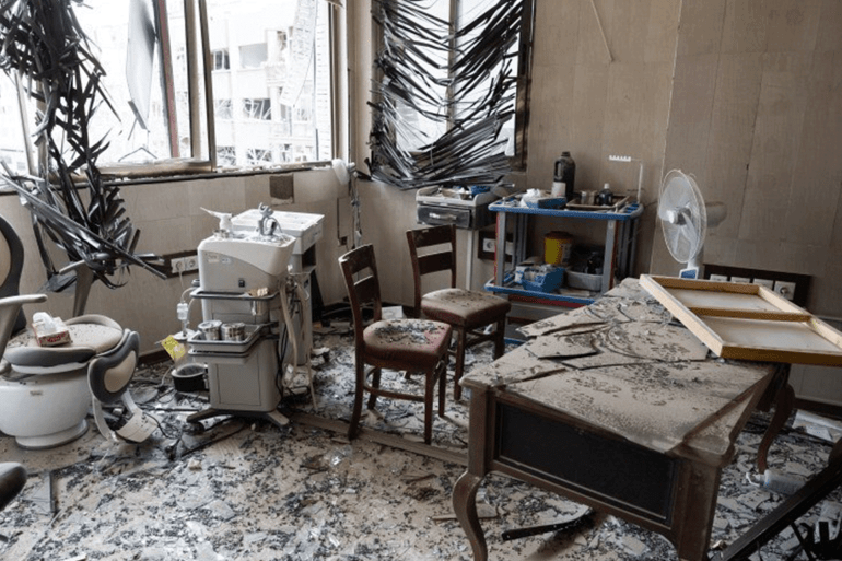 pic-98878-1772482657 المصدر: وكالة تسنيم الإيرانية آثار هجوم الولايات المتحدة والكيان الصهيوني على مستشفى غاندي استهدفت الولايات المتحدة والكيان الصهيوني مستشفى غاندي في طهران في عملٍ يُوصف بأنه جريمة حرب. شاهدوا تقرير وكالة تسنيم المصور هنا.