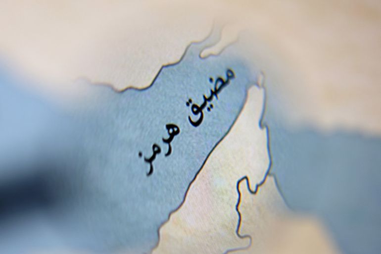 reuters_69c6bbfa-1774631931 إيران تخطط لنظام جديد لعبور السفن مضيق هرمز بعد الحرب