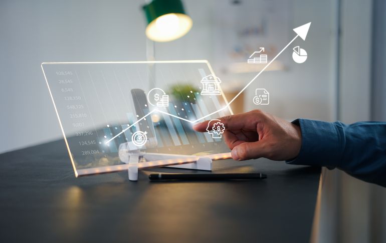 shutterstock_2722366241-1774868528 الشركات الناشئة تحتاج إلى تمويل ودعم من الشركات الكبرى في انطلاقتها الأولى