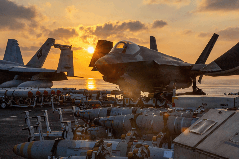 09809-1772679911-1 المصدر: U.S. Central Command على إكس https://x.com/CENTCOM/status/2029379495874924656?s=20 حاملة الطائرات الأمريكية يو إس إس جيرالد فورد The Gerald R. Ford Carrier Strike Group continues around-the-clock operations in support of Operation Epic Fury from the Mediterranean Sea. With another Carrier Strike Group in the Middle East, U.S. forces are squeezing Iran from the sea.