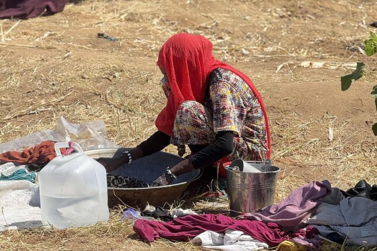 صور نازحين من الفاشر الي منطقة طويلة ـ المصدر الجزيرة نت