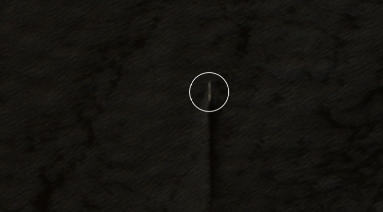 صور أقمار صناعية وبيانات ملاحية تظهر تموضع سفينة حربية هندية في خليج عمان (سينتينال -2)