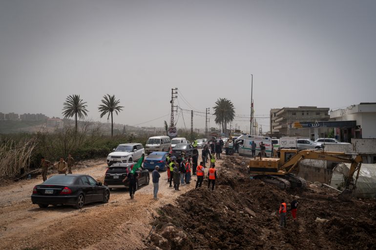 QASMIYEH, LEBANON - APRIL 18: Lebanese people travel south with their belongings on April 18, 2026 in Qasmiyeh, Lebanon. At 00:00 on April 17, a 10-day ceasefire took effect that is meant to pause fighting between Israeli forces and the Lebanese militant group Hezbollah. The agreement was announced the night before by U.S. President Donald Trump and described as a ceasefire between Israel and Lebanon; Hezbollah acknowledged the ceasefire but did not directly confirm it would abide by it. (Photo by Adri Salido/Getty Images)