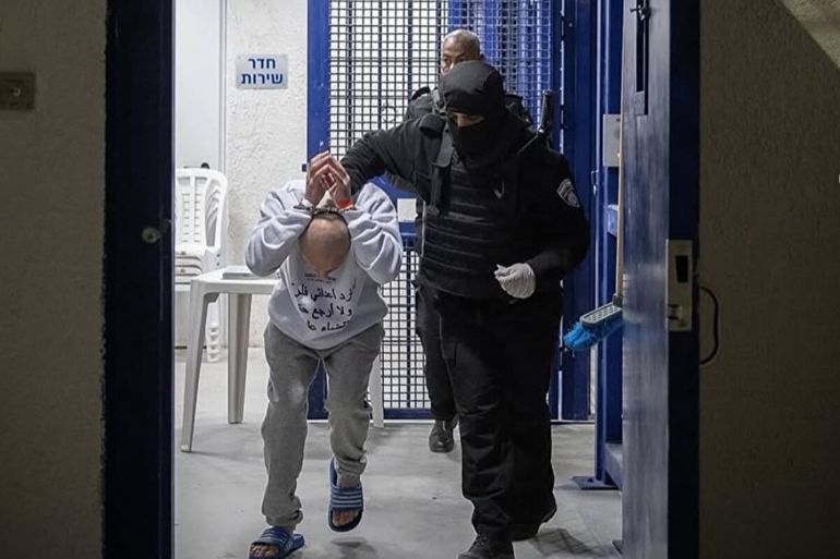 أسرى فلسطينيين في سجون الاحتلال