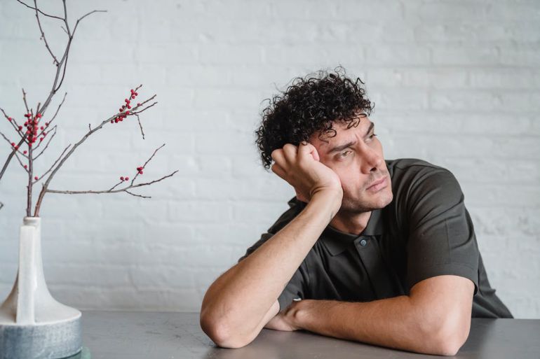 3- الشعور بالهلاك الوشيك يستخدم هذا التعبير للإشارة إلى شعور عام بأن شيئا سيئا على وشك الحدوث-(بيكسلز)