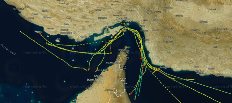map-1-1775444874 بيانات ملاحية تكشف عبور عدد من السفن من مضيق هرمز في الاتجاهين (مارين ترافيك)