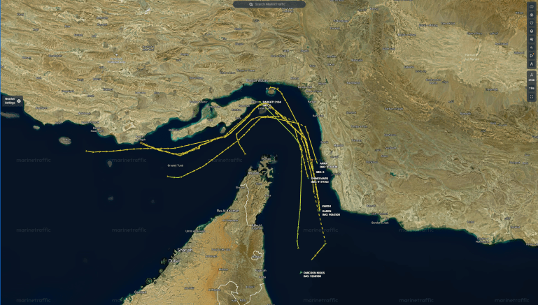 بيانات ملاحية ترصد عبور 5 سفن لمضيق هرمز مرتبطة بموانئ إيرانية (مارين ترافيك)