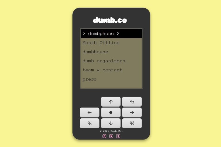 تتولى شركة Dumb.co تنفيذ البرنامج منذ نحو سنة مقابل 100 دولار أمريكي للشخص الواحد، بما يشمل استئجار هاتف قديم الطراز مزوّد ببعض التطبيقات