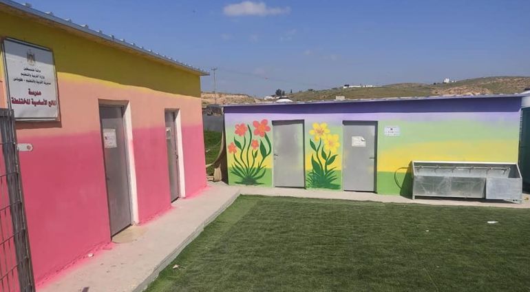 مدرسة المالح بالأغوار الشمالية في الضفة الغربية قبل الهدم