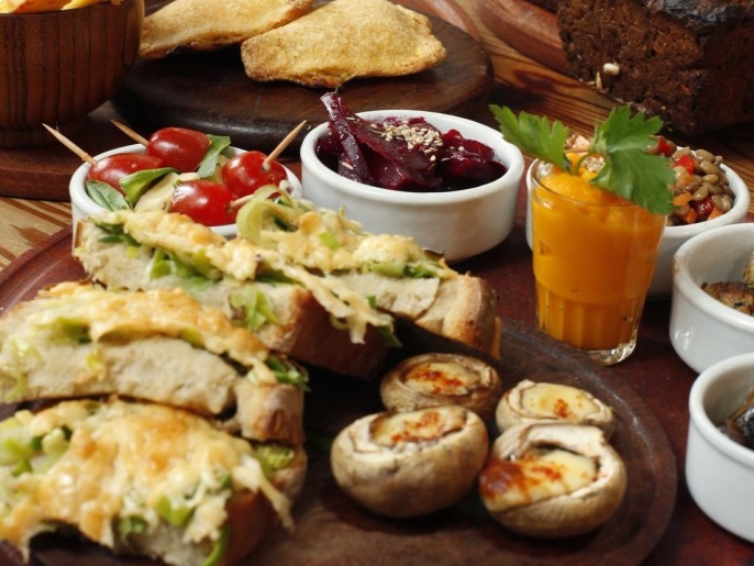 09c2b691-76d5-4405-a305-fa39ed14a854 A selection of vegetable-based dishes, ranging from corn and mushroom tapas to a more classic assortment of olive, lentil, cheese, garlic and beetroot tapas, on offer at vegetarian restaurant Artemisia in Buenos Aires July 7, 2010. Meat-loving Argentina has seen a growth of vegetarian restaurants, associations and products as more diners have dropped steaks from their diet. To match Reuters Life! ARGENTINA-VEGETARIANS.