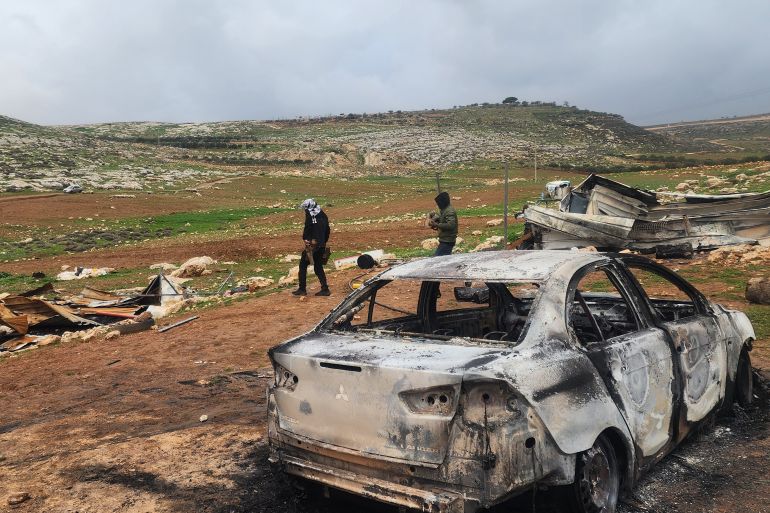 صورة 5- فلسطين – رام الله- عزيزة نوفل –من اعتداءات المستوطنين على التجمع البدوي قرب مخماس- الجزيرة نت