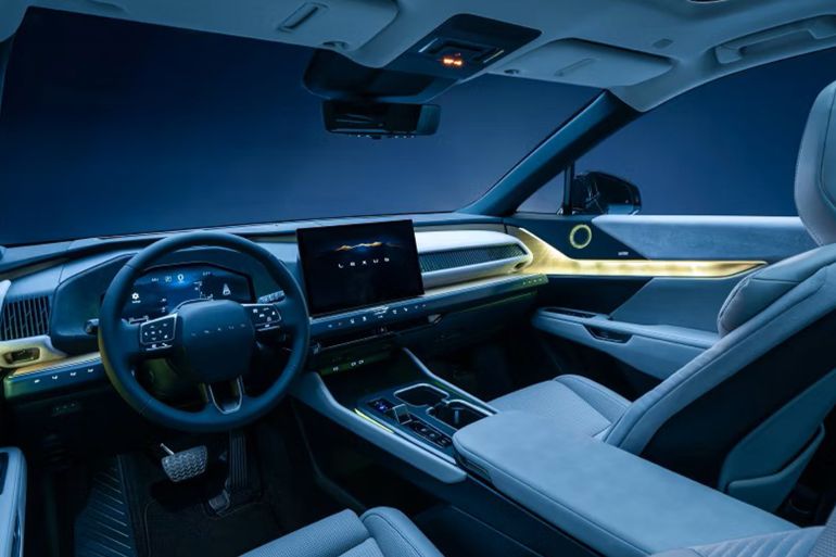 651sy-1778744867 لكزس TZ.. أول SUV كهربائية عائلية بثلاثة صفوف تدخل فئة الفخامة وتنافس الكبار المصدر الموقع الرسمي لشركة لكزس