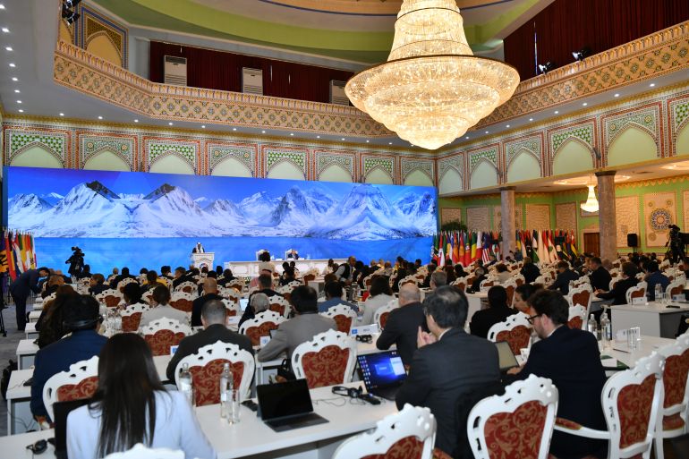 88-1779866024 في الجلسات الختامية ناقش المشاركون، الأفكار الأولية للموضوعات التي ينبغي أن تتصدر حوارات 2028 (الجزيرة)