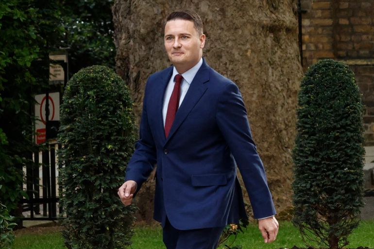 afp_6a045c10999a-1778670608 Britain's Health Secretary Wes Streeting arrives at Downing Street to meet with the prime minister in central London on May 13, 2026.