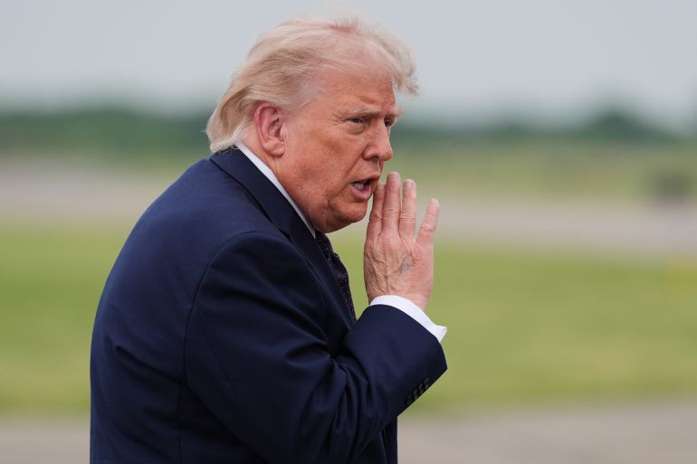 ap_6a1278f6084b0-1779595510 President Donald Trump walks from Marine One to board Air Force One at Morristown Airport, Friday, May 22, 2026, in Morristown, N.J. (AP Photo/Alex Brandon)