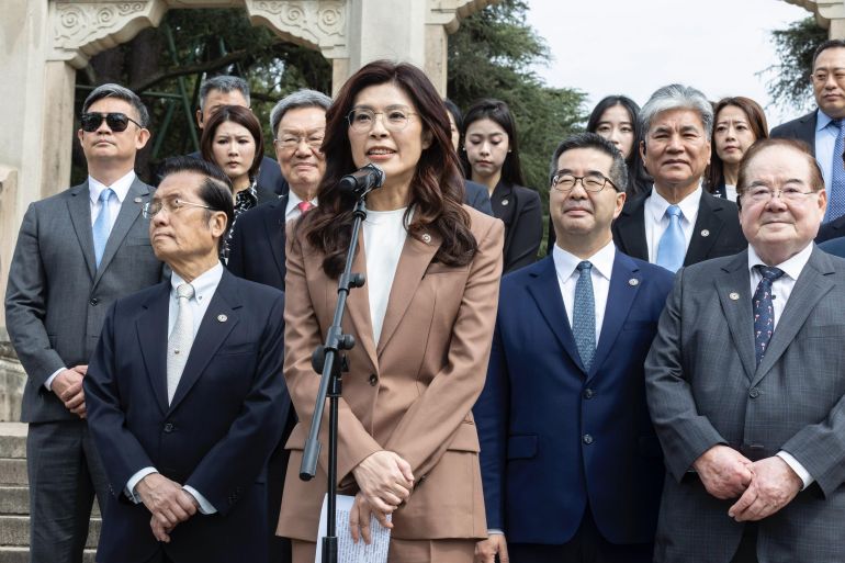epa_69d8ab1ea6c0-1775807262 epa12874529 A handout photo made available by the Kuomintang shows Taiwan's main opposition Kuomintang (KMT) chairwoman Cheng Li-wun (C) speaking during her visit to the Sun Yat-sen Mausoleum in Nanjing, China, 08 April 2026 flower during her visit to the Sun Yat-sen Mausoleum in Nanjing, China, 08 April 2026. Cheng stated she aims to 'lay a foundation for peace' and strengthen regional stability during the trip, which includes a scheduled meeting with Chinese President Xi Jinping in Beijing. EPA/KUOMINTANG / HANDOUT HANDOUT EDITORIAL USE ONLY/NO SALES