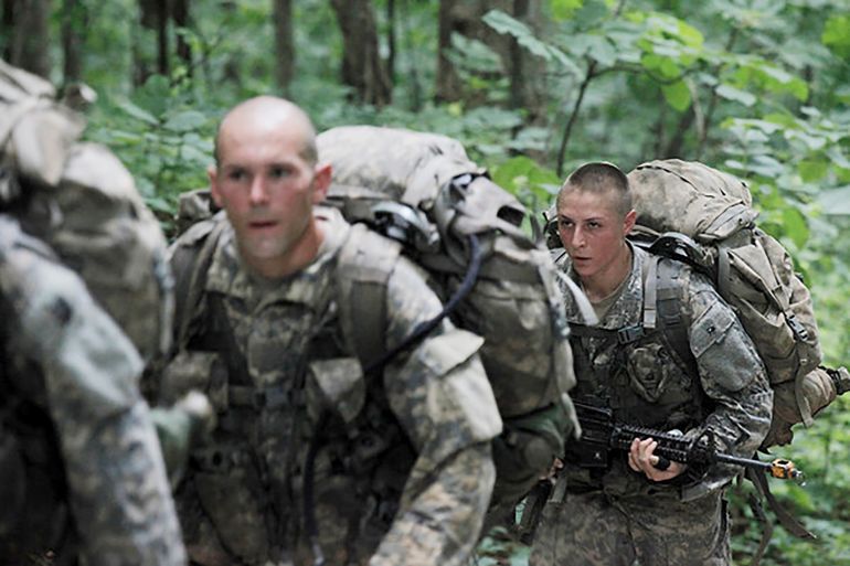 1st Lt. Shaye Haver (R) conducts Mountaineering training during the Ranger Course on Mount Yonah in Cleveland, Georgia July 14, 2015. When two women completed the daunting U.S. Army Ranger school this week they helped end questions about whether women can serve as combat leaders, as the Pentagon is poised to open new roles, including elite Navy SEALs, to women in coming months. Army Captain Kristen Griest and First Lieutenant Shaye Haver on Tuesday completed a 62-day course including parachute jumps, helicopter assaults, swamp survival and small unit leadership that earned them a Ranger badge. Picture taken July 14, 2015. REUTERS/U.S. Army/Pfc. Ebony Banks/Handout THIS IMAGE HAS BEEN SUPPLIED BY A THIRD PARTY. IT IS DISTRIBUTED, EXACTLY AS RECEIVED BY REUTERS, AS A SERVICE TO CLIENTS. FOR EDITORIAL USE ONLY. NOT FOR SALE FOR MARKETING OR ADVERTISING CAMPAIGNS