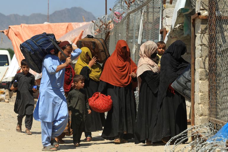 reuters_6a0270c4-1778544836 Afghan family arrive to register before returning to Afghanistan at Hamza Baba camp in Landi Kotal near the Torkham border crossing, Pakistan, April 30, 2026. REUTERS/Fayaz Aziz