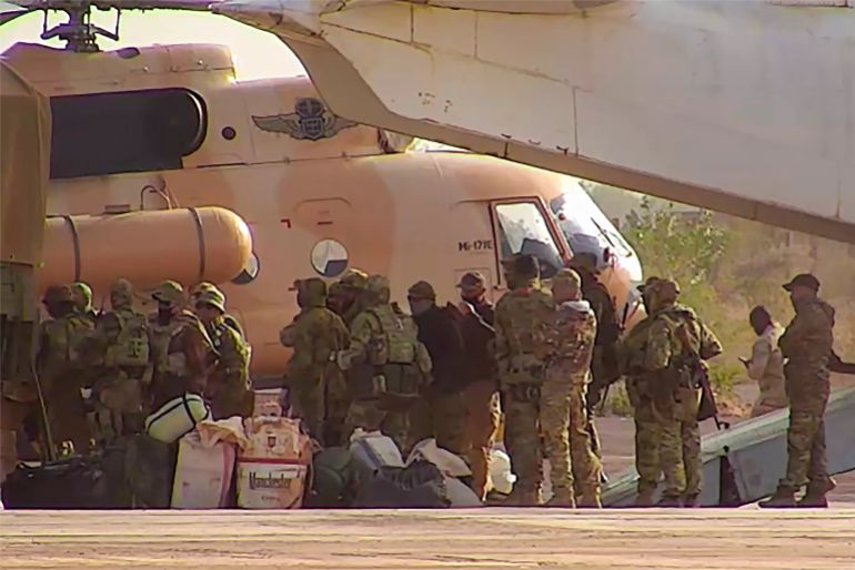 Russian mercenaries boarding a helicopter in northern Mali [File: French Army via AP]