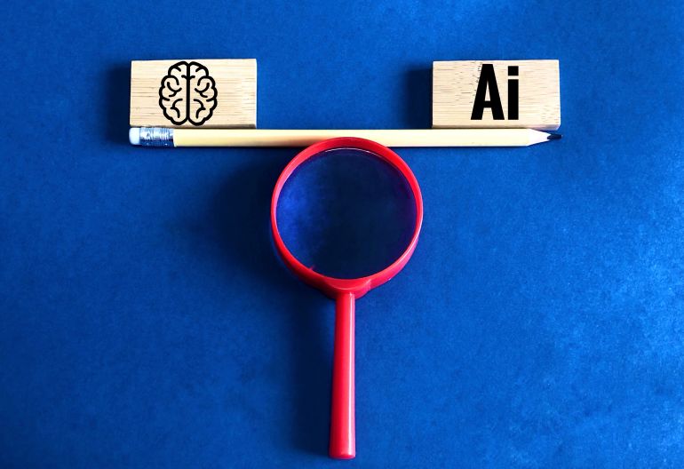 shutterstock_2684334577-1779212610 يجب أن يكون لك رأي خاص (شترستوك)