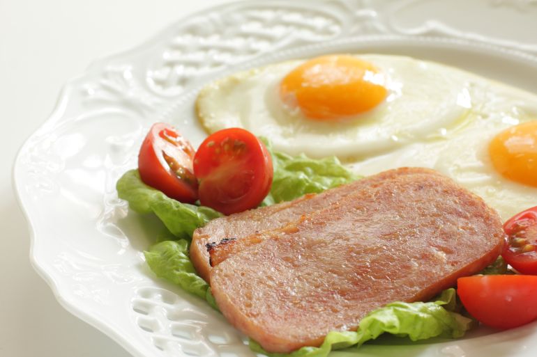 sunny side up fried egg and luncheon meat