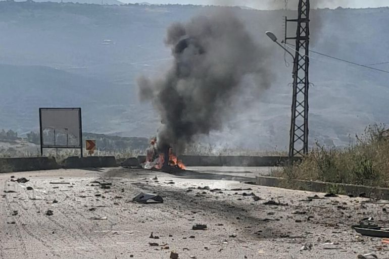 استهداف إسرائيل لمركبة للجيش اللبناني على طريق الخردلي، جنوب لبنان المصدر حساب الجيش اللبناني على اكس @LebarmyOfficial