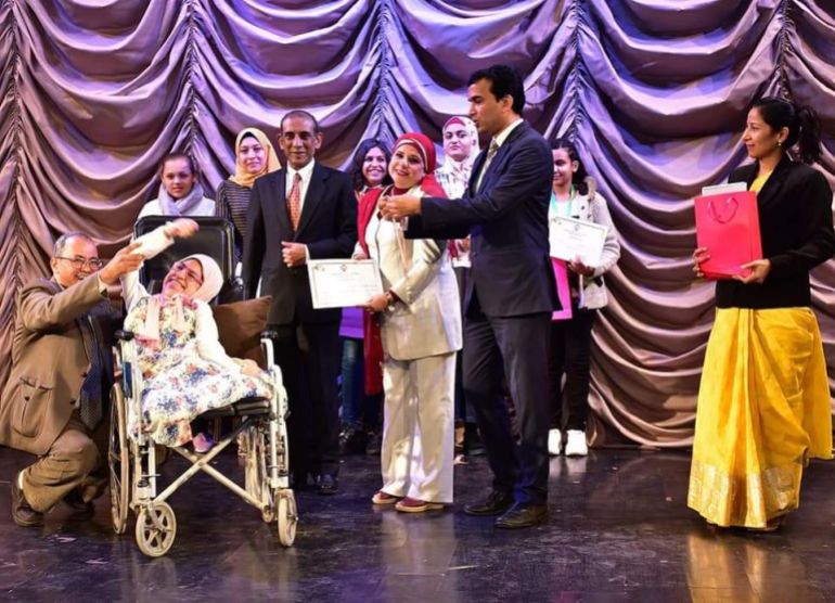 54109-4-1780828011 كرّمها وزير الشباب والرياضة المصري عام 2022، وتم اختيارها ضمن أفضل 20 شخصية ملهمة عربيًا (5)