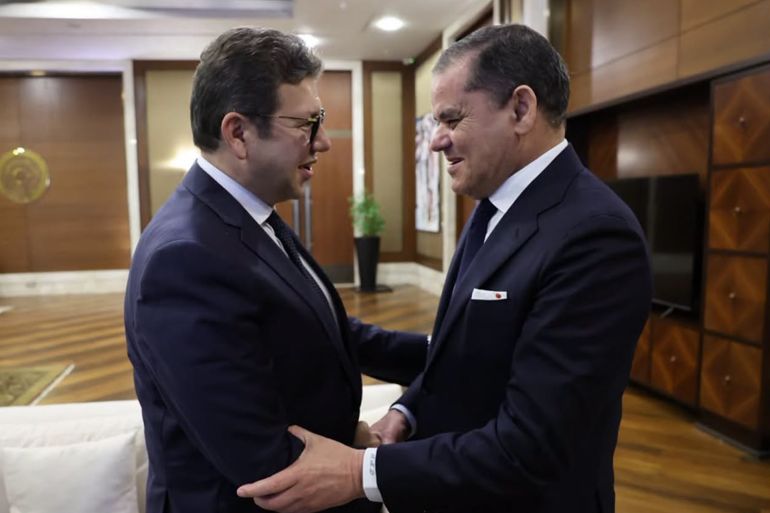 استقبل رئيس الوزراء وزير الدفاع، عبد الحميد الدبيبة، اليوم الأحد، رئيس جهاز المخابرات العامة بجمهورية مصر العربية @صفحة حكومتنا على فيسبوك