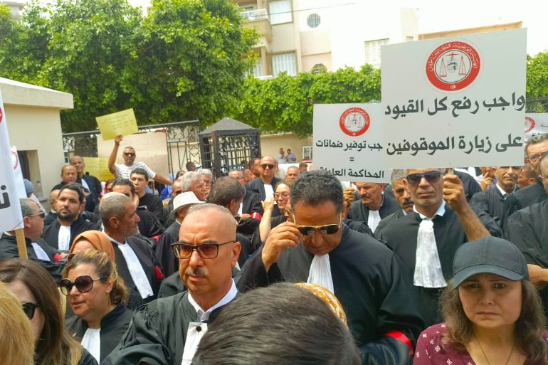 789879-1780930015 المحامون رفعوا شعارات تحذر من تدهور مرفق العدالة نتيجة تواصل الشغورات وتدخل السلطة التنفيذية
