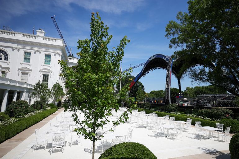 WASHINGTON, DC - JUNE 04: The arena for the upcoming UFC match on the South Lawn is seen from the Rose Garden of the White House on June 4, 2026 in Washington, DC. President Donald Trump and the Ultimate Fighting Championship (UFC) are hosting an outdoor fight card called "UFC Freedom 250" at the White House on June 14 to celebrate America's 250th birthday and Trump's 80th birthday. Kevin Dietsch/Getty Images/AFP (Photo by Kevin Dietsch / GETTY IMAGES NORTH AMERICA / Getty Images via AFP)