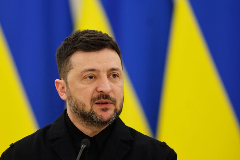 ap_697c7371bb2b9-1769763697 Ukrainian President Volodymyr Zelenskyy speaks during a joint press conference with Lithuania's President Gitanas Nauseda and Polish President Karol Nawrocki, at the Presidential palace in Vilnius, Lithuania, Sunday, Jan. 25, 2026. (AP Photo/Mindaugas Kulbis)