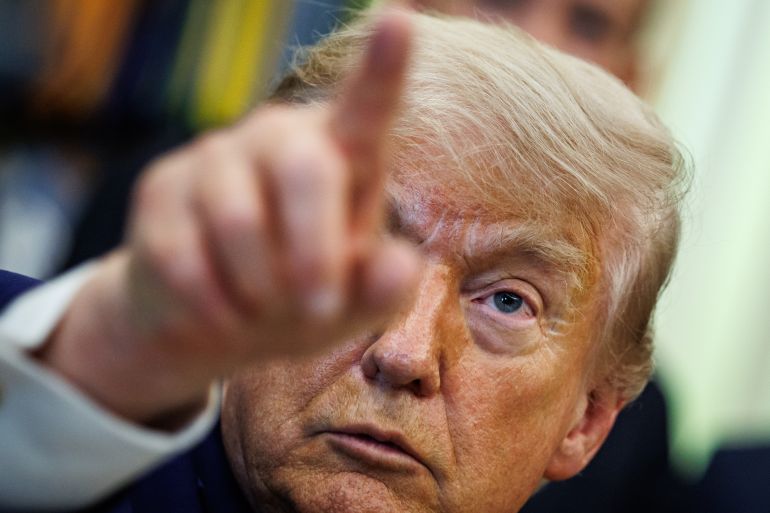 epa_6a22cbd1ba82-1780665297 epa13016823 US President Donald Trump answers questions from the news media after an announcement on 'Beautiful, Clean Coal' in the Oval Office of the White House in Washington, DC, USA, 04 June 2026. Trump announced a plan to invest 700 million US dollars in coal plants and energy infrastructure under the Defense Production Act. EPA/SAMUEL CORUM / POOL
