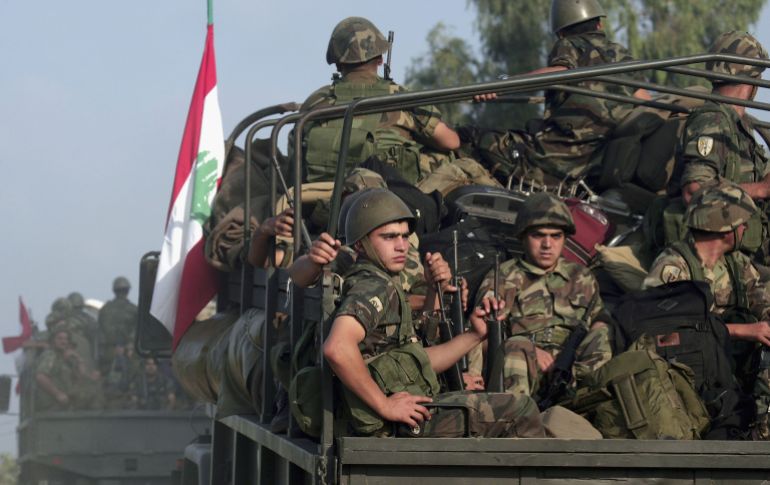 getty_6934083098-1765017648 QASIMIYA, LEBANON - AUGUST 17: Lebanese Army soldiers cross the Litani river on a temporary bridge on August 17, 2006 in Qasimiya, Southern Lebanon. On Thursday at sunrise Lebanese Army soldier built a temporary bridge to cross the Litani river to begin the deployment of 15,000 troops in Southern Lebanon as part of the United Nation resolution to implement the cease fire that halted the conflict between the Hezbollah and Israel. (Photo by Marco Di Lauro/Getty Images)