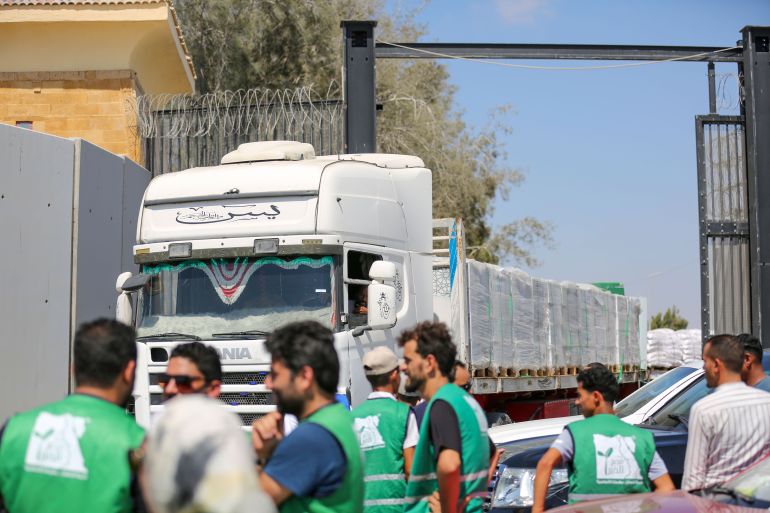 getty_6a26fcdfd5-1780939999 RAFAH, EGYPT - AUGUST 6: A truck was returned to the Rafah border crossing after being refused entry into Gaza through the Kerem Shalom crossing on August 6, 2025 in Rafah, Egypt. Shipments of humanitarian aid continue to trickle through the Rafah crossing during the second week of Israel's "tactical pause" in fighting in some parts of Gaza, including near the Rafah crossing. The World Food Programme has said over half a million people in Gaza are enduring famine-like conditions, with UN Human Rights Chief Volker Türk condemning the situation as "an affront to our collective humanity." (Photo by Ahmad Hasaballah/Getty Images)