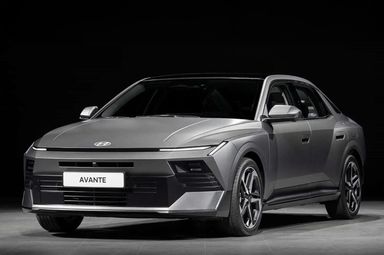 هيونداي إلنترا 2027.. تصميم حاد مستوحى من الخيال المصادر: https://speedme.ru/en/posts/id61738-toyota-bz3x-knight-edition-blacked-out-ev-with-massage-seats-and-lidar-from-15700 https://arabgt.com/%D8%A7%D8%AE%D8%A8%D8%A7%D8%B1-%D8%B3%D9%8A%D8%A7%D8%B1%D8%A7%D8%AA/%D8%AA%D9%83%D9%86%D9%88%D9%84%D9%88%D8%AC%D9%8A%D8%A7/%D8%B3%D9%8A%D8%A7%D8%B1%D8%A7%D8%AA-%D9%83%D9%87%D8%B1%D8%A8%D8%A7%D8%A6%D9%8A%D8%A9-%D8%AA%D9%83%D9%86%D9%88%D9%84%D9%88%D8%AC%D9%8A%D8%A7/%D8%AA%D9%88%D9%8A%D9%88%D8%AA%D8%A7-bz3x-%D9%86%D8%A7%D9%8A%D8%AA-%D8%A5%D8%AF%D9%8A%D8%B4%D9%86-%D8%A7%D9%84%D9%83%D9%87%D8%B1%D8%A8%D8%A7%D8%A6%D9%8A%D8%A9-%D8%AA%D9%86%D8%B7%D9%84%D9%82-%D8%A8%D9%85%D8%AF%D9%89-520-%D9%83%D9%84%D9%85-%D9%88%D8%B3%D8%B9%D8%B1-17-%D8%A3%D9%84%D9%81-%D8%AF%D9%88%D9%84%D8%A7%D8%B1/ https://www.renault.co.uk/electric-vehicles/megane-electric.html https://www.carmagazine.co.uk/car-news/first-official-pictures/renault/2026-megane-e-tech/ https://www.motor1.com/news/799859/2027-hyundai-elantra-photos-details/ https://www.carmagazine.co.uk/car-news/first-official-pictures/skoda/2026-peaq/ https://www.chinesecars.me/p97444.html https://www.chinesecars.me/p97019.html https://www.chinesecars.me/p97347.html https://www.chinesecars.me/p97023.html https://www.kiaqatar.com/news/kia-unveils-new-pv5-exterior-design/ https://carnewschina.com/2026/06/26/haval-gwm-h10-5-3-meter-plug-in-hybrid-suv-broke-covers-in-china/ https://k.sina.com.cn/article_5119716713_13128ad6900101jhki.html?from=auto