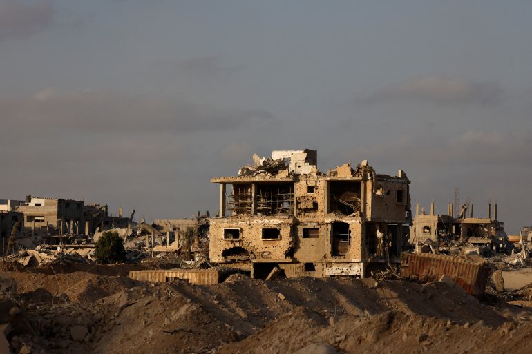 محور صلاح الدين Damaged buildings are pictured along the Philadelphi Corridor amid the ongoing ground operation of the Israeli army against Palestinian Islamist group Hamas, in the Gaza Strip, September 13, 2024. REUTERS/Amir Cohen EDITOR'S NOTE: REUTERS PHOTOGRAPHS WERE REVIEWED BY THE IDF AS PART OF THE CONDITIONS OF THE EMBED. NO PHOTOS WERE REMOVED.
