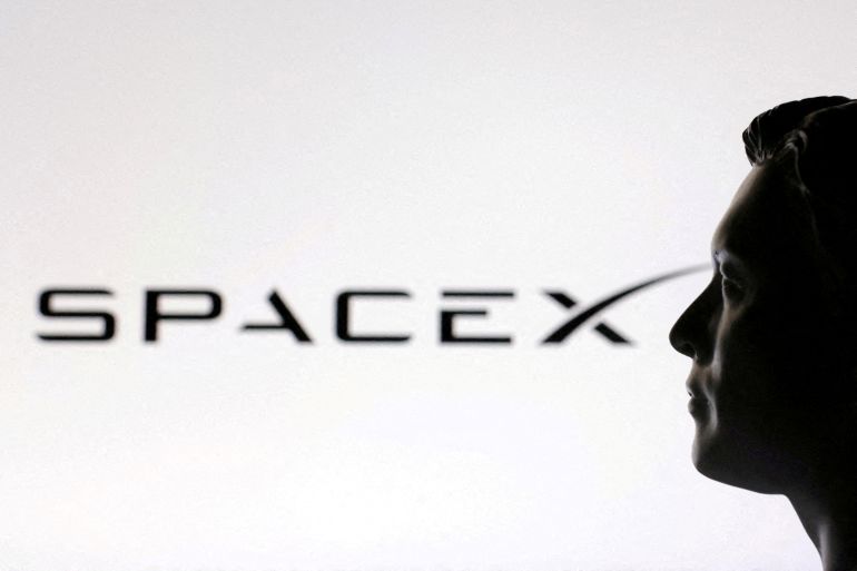 reuters_6a129c72-1779604594 FILE PHOTO: A 3D-printed miniature model of Elon Musk and a SpaceX logo are seen in this illustration created on January 23, 2025. REUTERS/Dado Ruvic/Illustration//File Photo