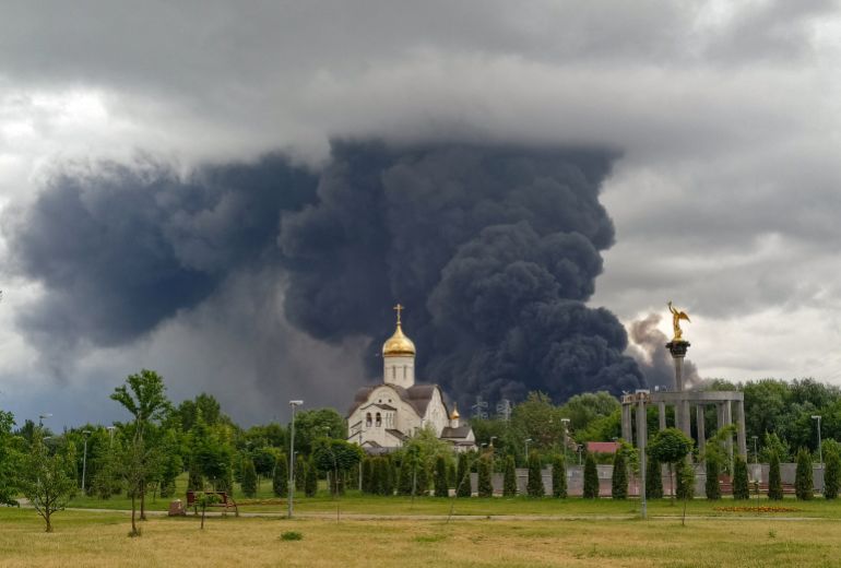 reuters_6a364835-1781942325 Smoke rises from an oil refinery following a Ukrainian drone attack in the course of Russia-Ukraine conflict, in Moscow, Russia, June 18, 2026, in this picture obtained from social media. SOCIAL MEDIA/via REUTERS THIS IMAGE HAS BEEN SUPPLIED BY A THIRD PARTY.