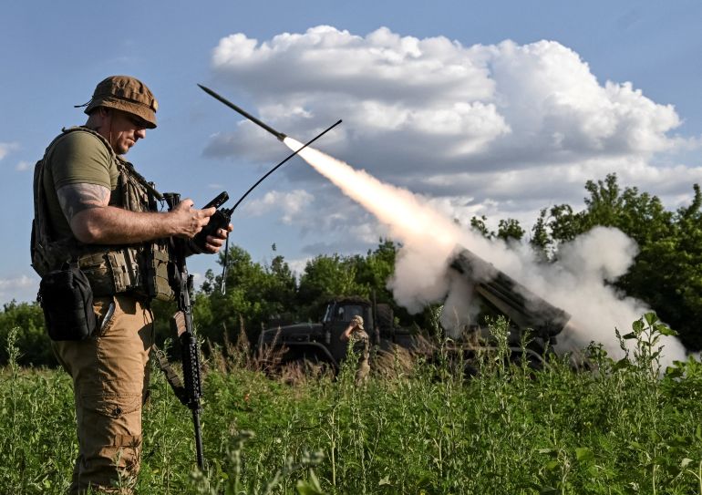 Servicemen of the 148th Separate Artillery Zhytomyr Brigade of the Armed Forces of Ukraine fire a BM-21 Grad multiple launch rocket system towards Russian troops, amid Russia's attack on Ukraine, in Dnipropetrovsk region, Ukraine, June 22, 2026. REUTERS/Stringer TPX IMAGES OF THE DAY