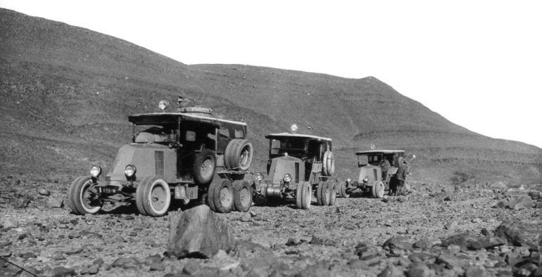 rynw-1781622106 سيارة رينو تايب إم إتش بست عجلات (رينو)