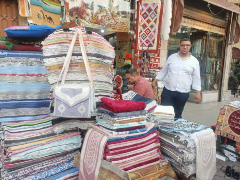 بديلا عن مكة والمدينة.. حيلة المصريين لهدايا حج رخيصة من الأزهر والحسين