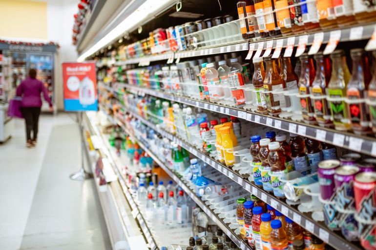 supermarket-1920-1695638505 إنهم يدفعون لخبراء تغذية لإقناعك بالحلوى والآيس كريم والمكملات الغذائية والأطعمة فائقة المعالجة