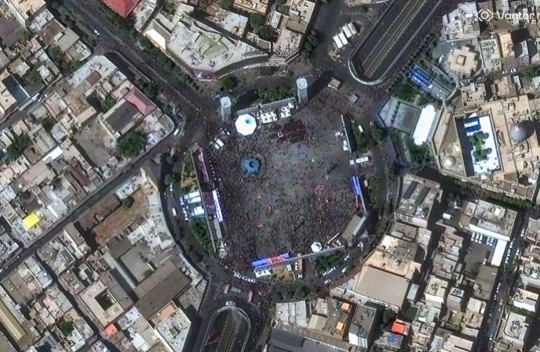 2-1783404688 صور أقمار صناعية تظهر حشودا في ميدان الإمام الحسين بطهران في 06 يوليو/تموز الجاري (فانتور).