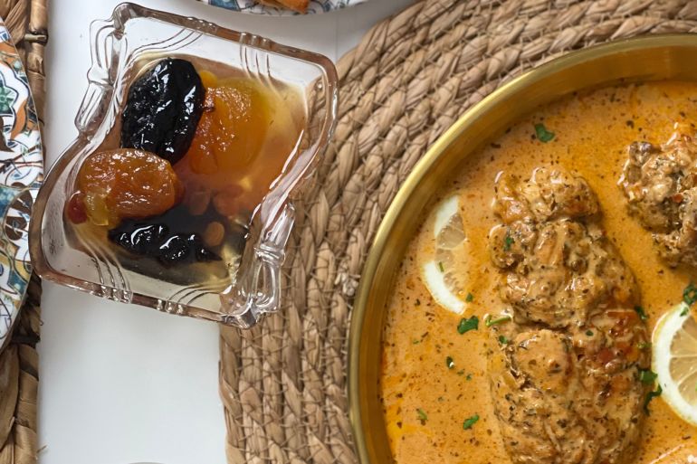 23-1784125106 لا يفسر باحثو تاريخ الغذاء هذا التقليد بأنه مجرد تفضيل للمذاق، بل يرونه نتاج ذاكرة حضارية