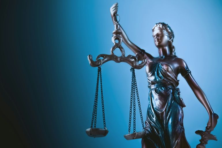 25-1783679383 عشرات الدعاوى القضائية ضد شركات القنية تتوزع بين المحاكم الأميركية والبريطانية والأوروبية (أنسبلاش)