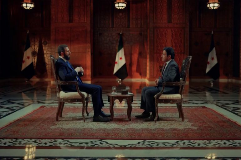 2syria2-1785061823 الرئيس أحمد الشرع خلال مقابلة مع الجزيرة في برنامج المقابلة
