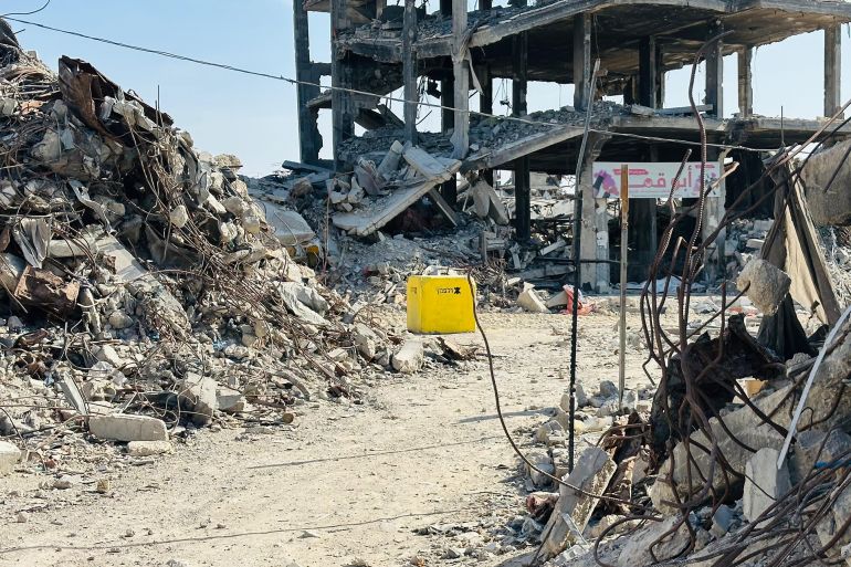 الاحتلال دمر معظم المباني السكنية داخل الخط الأصفر