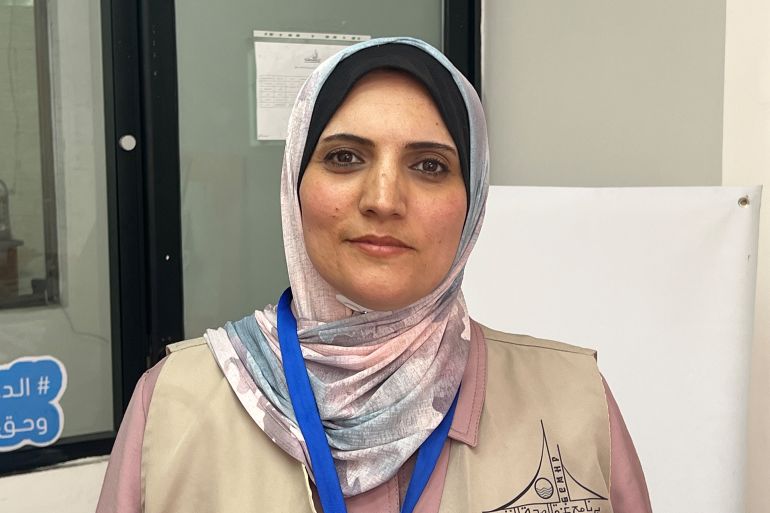 من خلال عملها مع الأرامل في غزة، تشير الأخصائية النفسية كارولين الكردي (تعمل في برنامج غزة للصحة النفسية) إلى أن الصدمات المتراكمة والفقر وضغوط النزوح أسهمت في انتشار أعراض اضطراب ما بعد الصدمة والاكتئاب بين كثير من الحالات