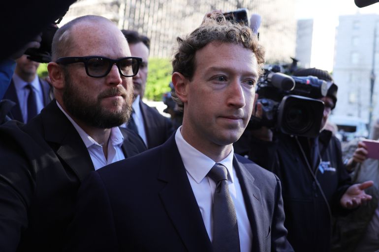 ap_69eb3f642ef6f-1777024868 El CEO de Meta, Mark Zuckerberg, llega a un juicio histórico sobre si las redes sociales vuelven adictos a los niños, el miércoles 18 de febrero de 2026, en Los Ángeles. (Foto AP/Ryan Sun)