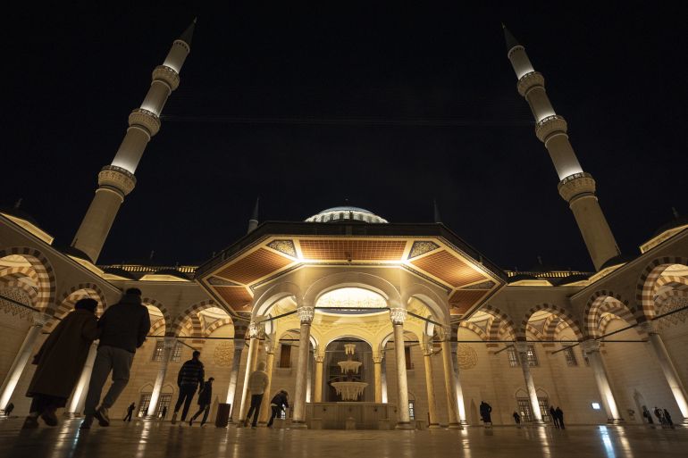 gettyimages-2191581004-1784143793 ISTANBUL, TURKIYE - JANUARY 02: Muslims pray to mark Laylat al-Raghaib (The night of Prophet Muhammad's conception) at the Grand Camlica Mosque in Istanbul, Turkiye on January 02, 2025. (Photo by Adem Kutucu/Anadolu via Getty Images)